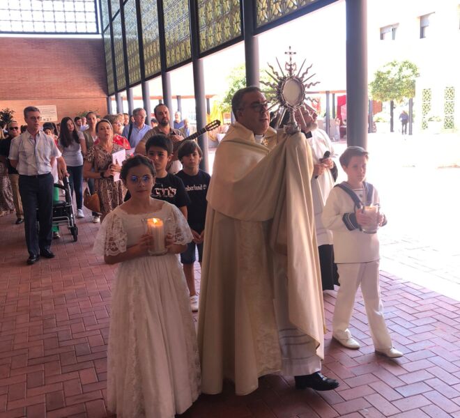 Corpus Christi, Sevilla, Parroquia San Juan Pablo II (13)