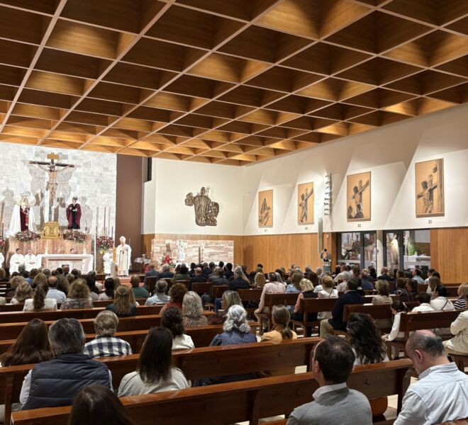 La Parroquia celebra la fiesta de San Juan Pablo II con la bendición y entronización d (14)
