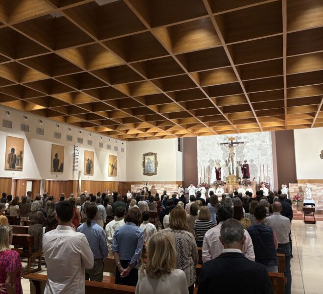 La Parroquia celebra la fiesta de San Juan Pablo II con la bendición y entronización d (17)