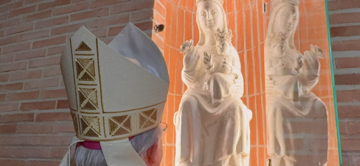 La Parroquia celebra la fiesta de San Juan Pablo II con la bendición y entronización d (23)