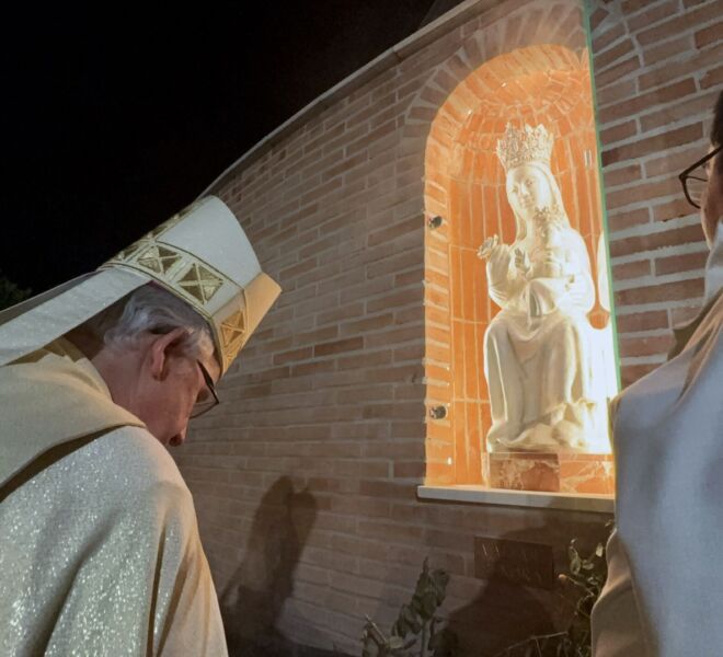 La Parroquia celebra la fiesta de San Juan Pablo II con la bendición y entronización d (24)