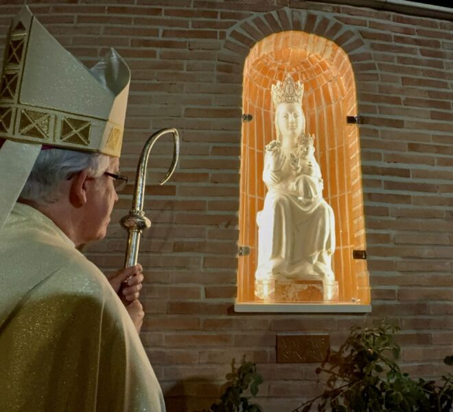La Parroquia celebra la fiesta de San Juan Pablo II con la bendición y entronización d (25)