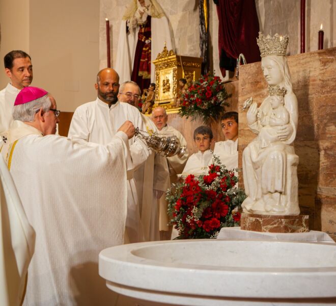 La Parroquia celebra la fiesta de San Juan Pablo II con la bendición y entronización d (5)