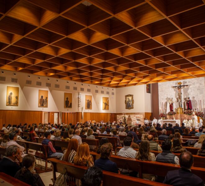 La Parroquia celebra la fiesta de San Juan Pablo II con la bendición y entronización d (7)