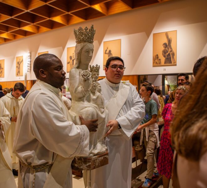 La Parroquia celebra la fiesta de San Juan Pablo II con la bendición y entronización d (8)