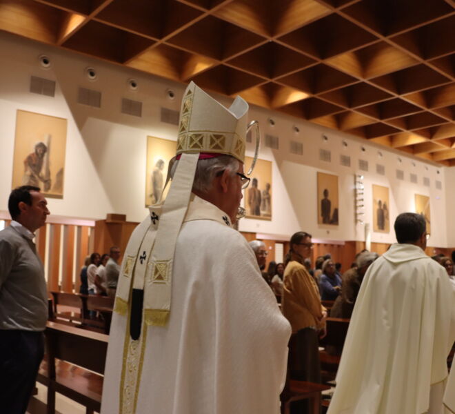 La Parroquia celebra la fiesta de San Juan Pablo II con la bendición y entronización de (12)