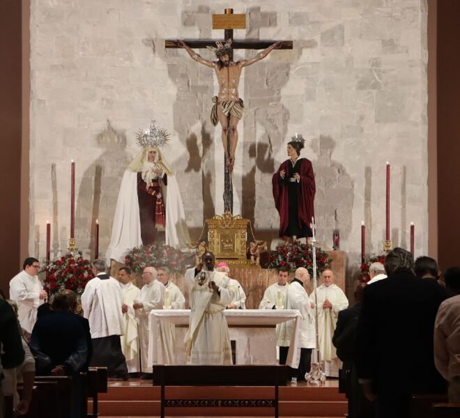 La Parroquia celebra la fiesta de San Juan Pablo II con la bendición y entronización de (25)
