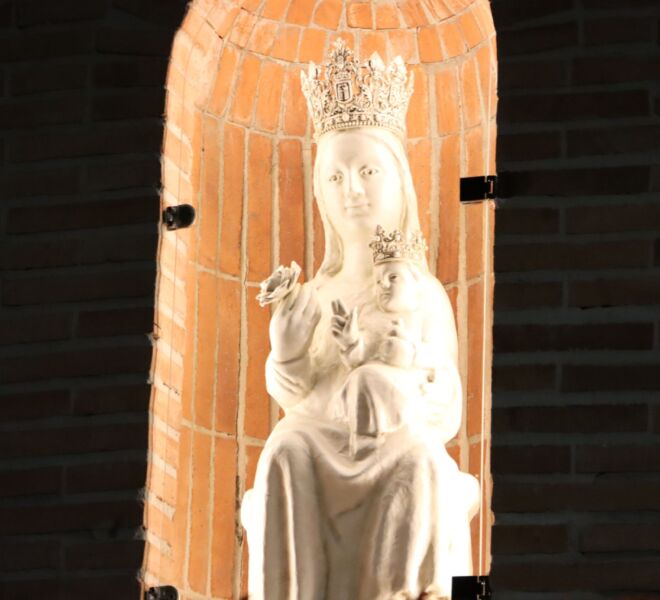 La Parroquia celebra la fiesta de San Juan Pablo II con la bendición y entronización de (42)